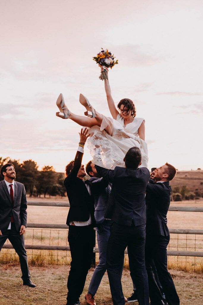Fotógrafo de bodas en Madrid fotografía divertida